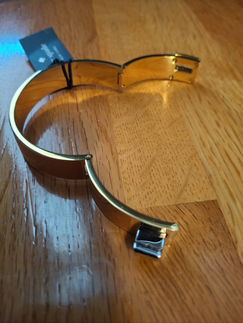 Kate Spade New York Phoebe Enamel Turnlock Bangle NWT - Picture 10 of 14